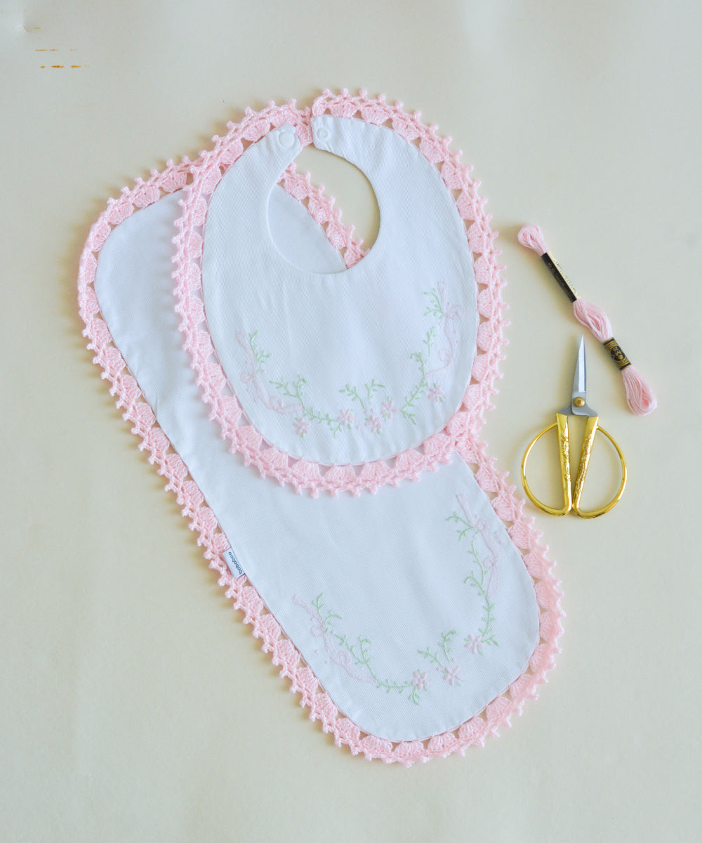 Set Babero y Sacagas Jardin - Rosado