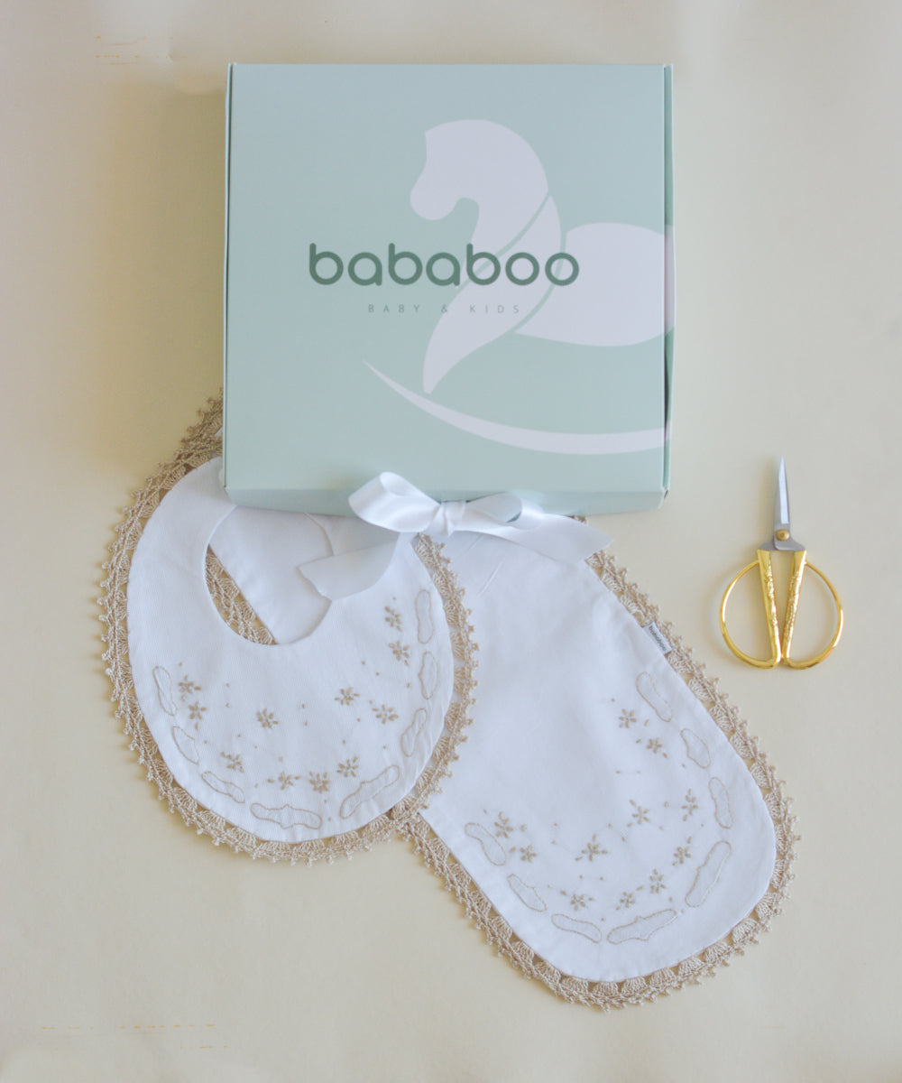 Set Babero y Sacagas Ezequiel - Avena
