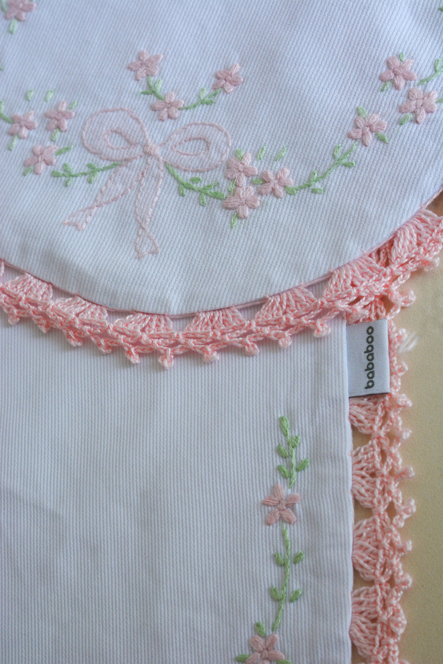 Set Babero y Sacagas Lazo - Rosado