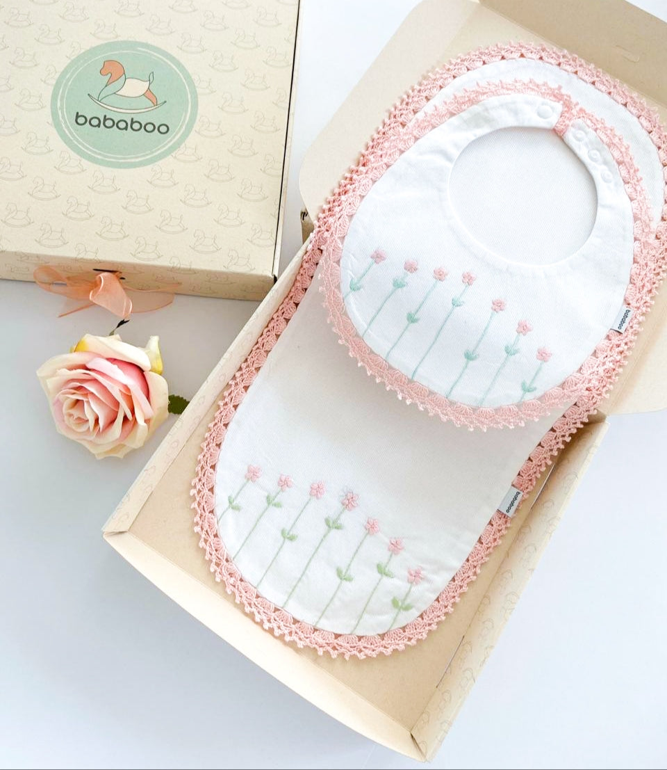 Set Babero y Sacagas Jardin Vertical - Rosa