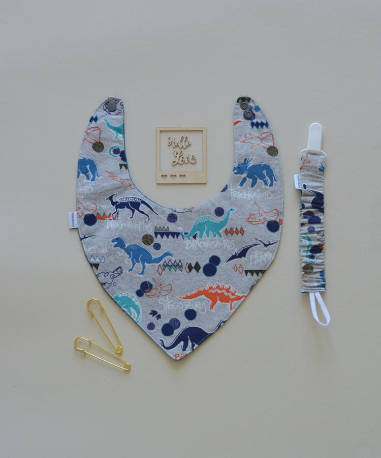 Set bandana y Chupetero Dinosaurio